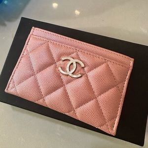 COPY - Chanel 19s pink iridescent cardholder with pearl logo